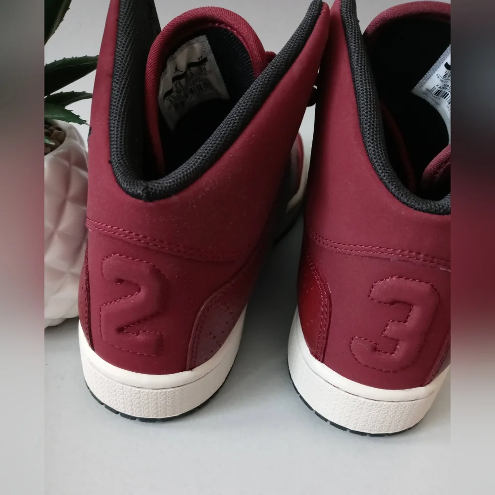 Jordan Retro Unique shoes girls  boys model Fligth  prem  Sz 6Y Burgundy…
